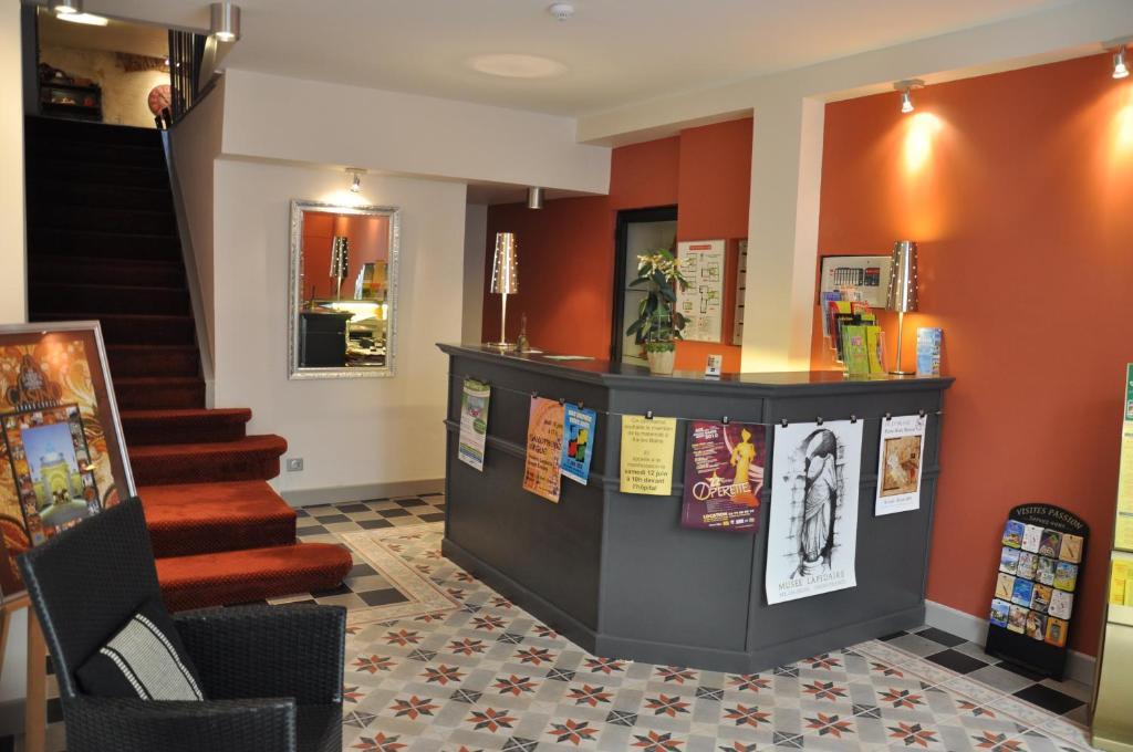 אקס-לה-באינס Hotel De La Couronne מראה חיצוני תמונה